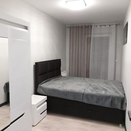 Apartament Skarbowa 1& Parking Leszno  Exterior photo